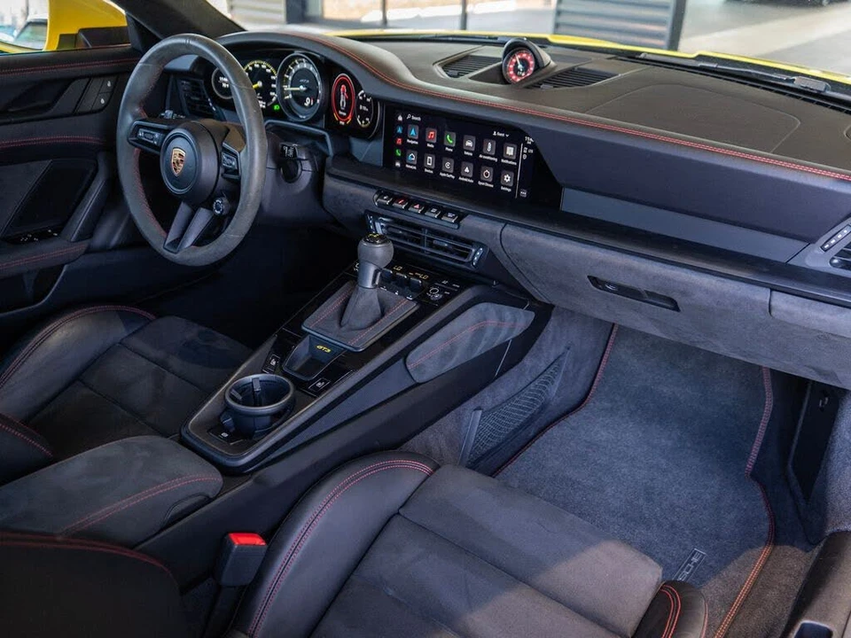 2022 Porsche 992 GT3 - Image 11 of 31