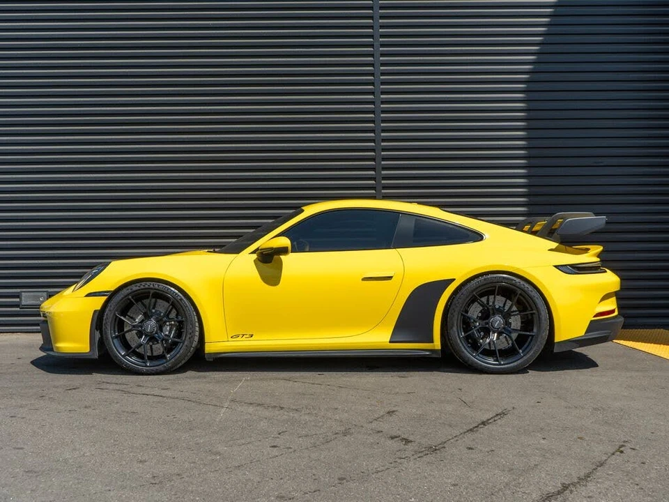 2022 Porsche 992 GT3 - Image 2 of 31
