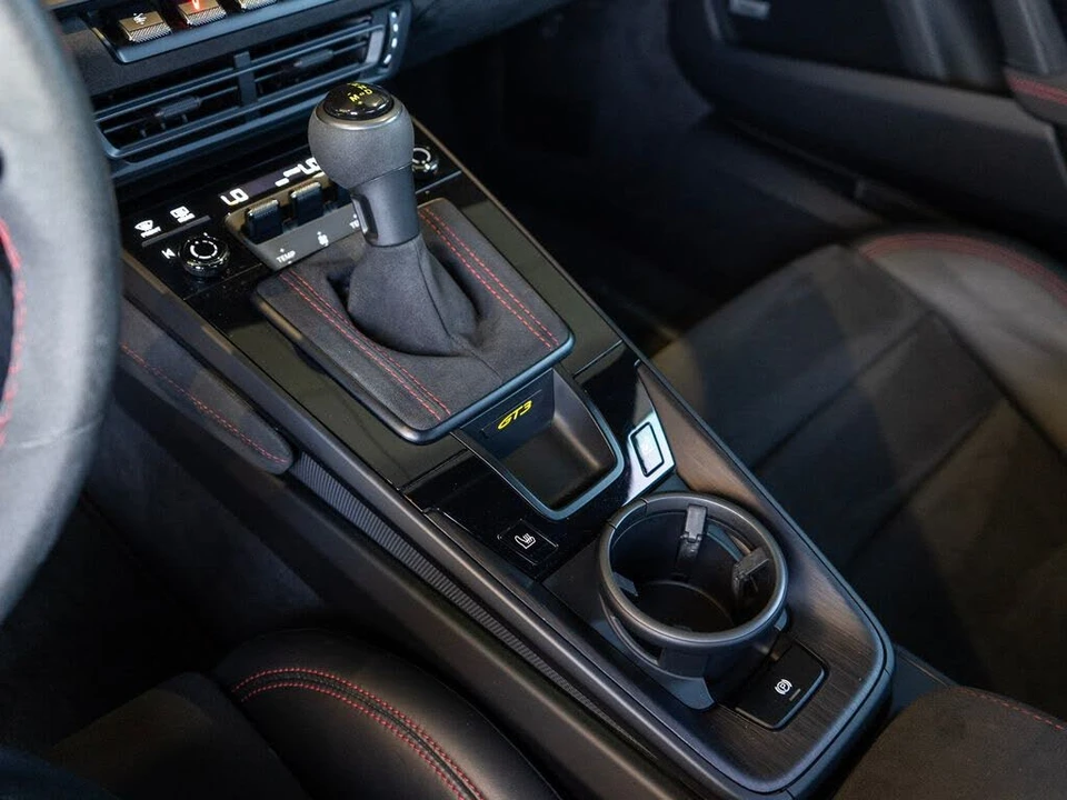 2022 Porsche 992 GT3 - Image 26 of 31