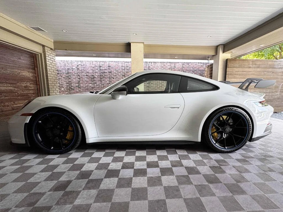 2022 Porsche 992 GT3 - Image 5 of 31