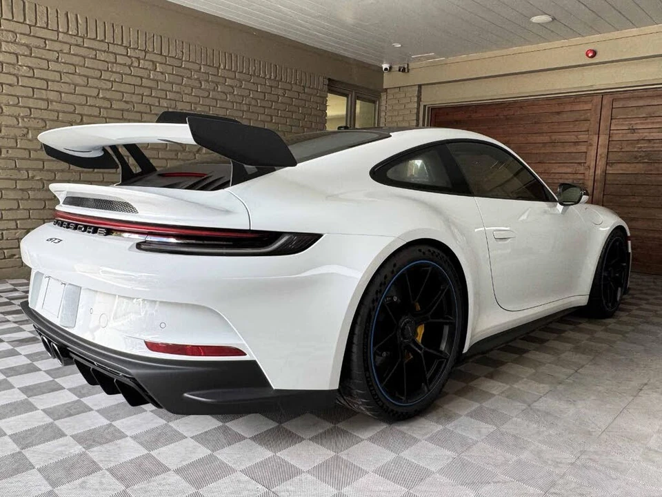 2022 Porsche 992 GT3 - Image 2 of 31