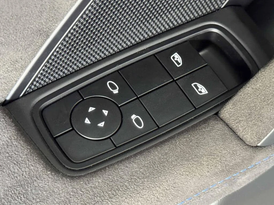 2022 Porsche 992 GT3 - Image 16 of 31