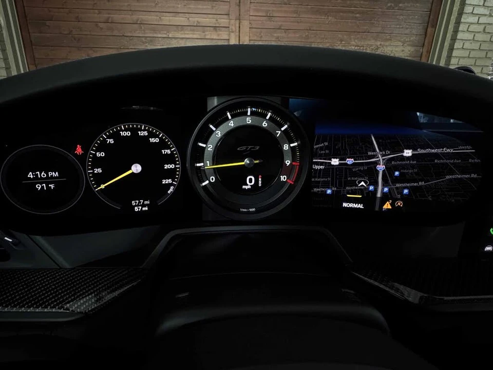 2022 Porsche 992 GT3 - Image 25 of 31