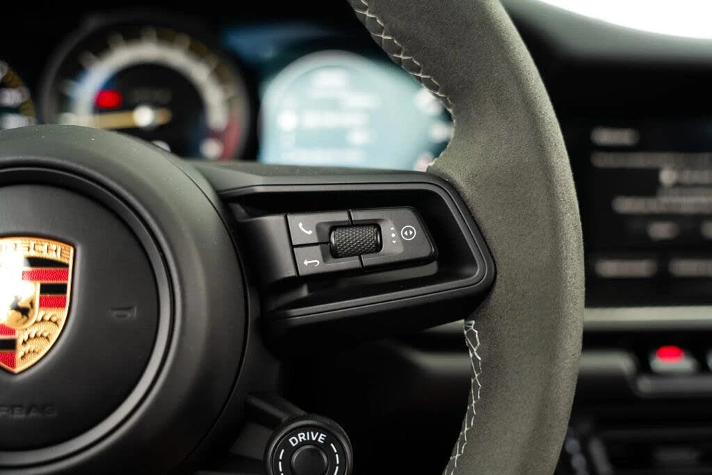 2022 Porsche 992 GT3 - Image 27 of 31