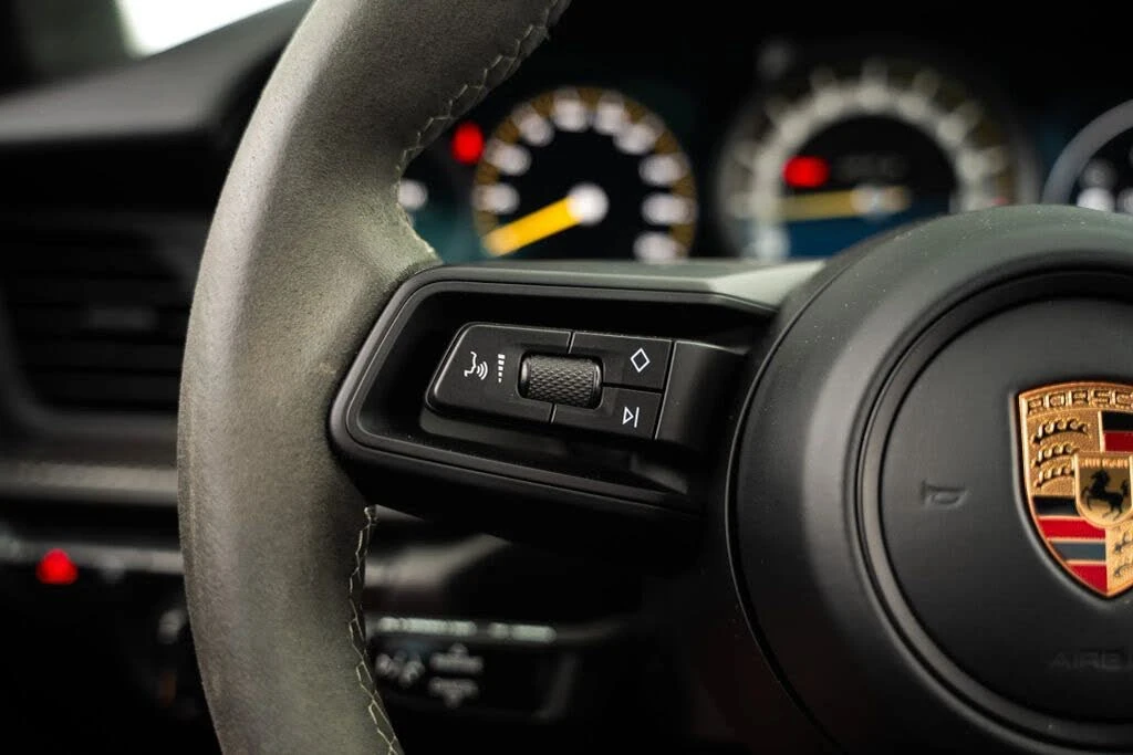 2022 Porsche 992 GT3 - Image 26 of 31