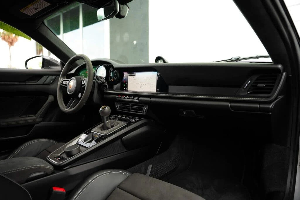 2022 Porsche 992 GT3 - Image 21 of 31