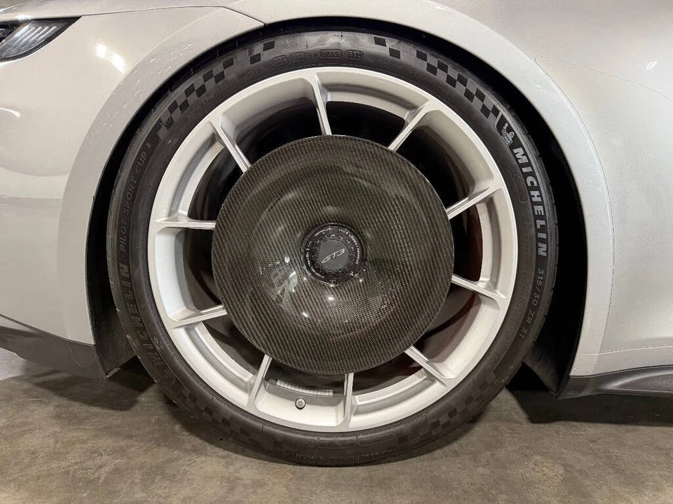2022 Porsche 992 GT3 - Image 17 of 31