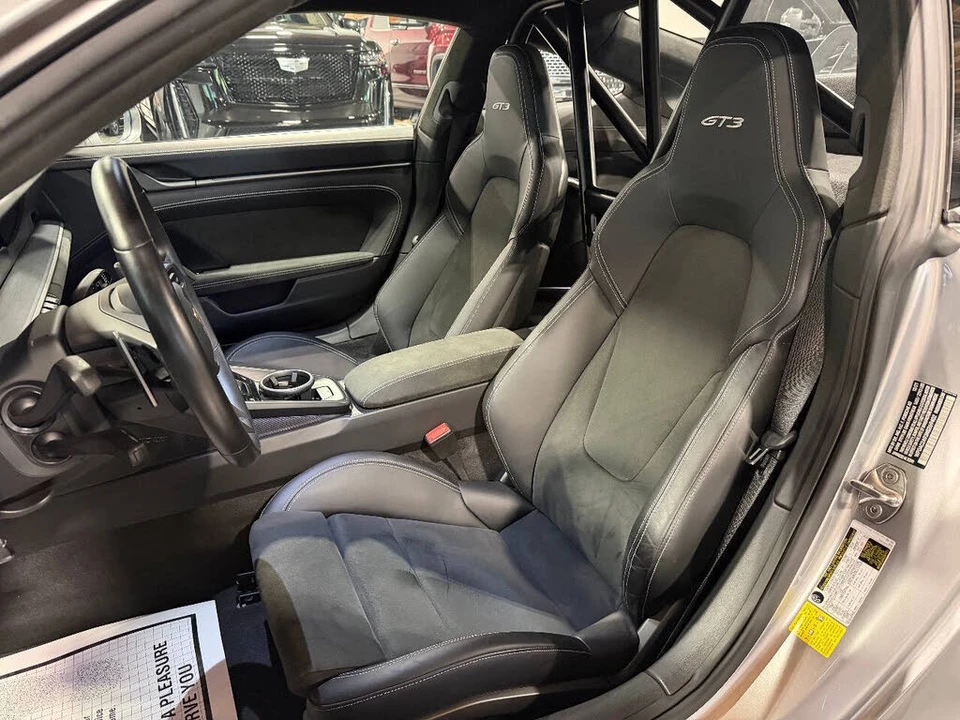 2022 Porsche 992 GT3 - Image 27 of 31