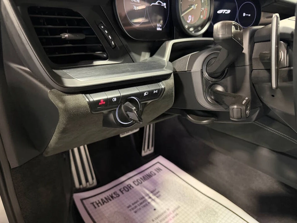2022 Porsche 992 GT3 - Image 26 of 31