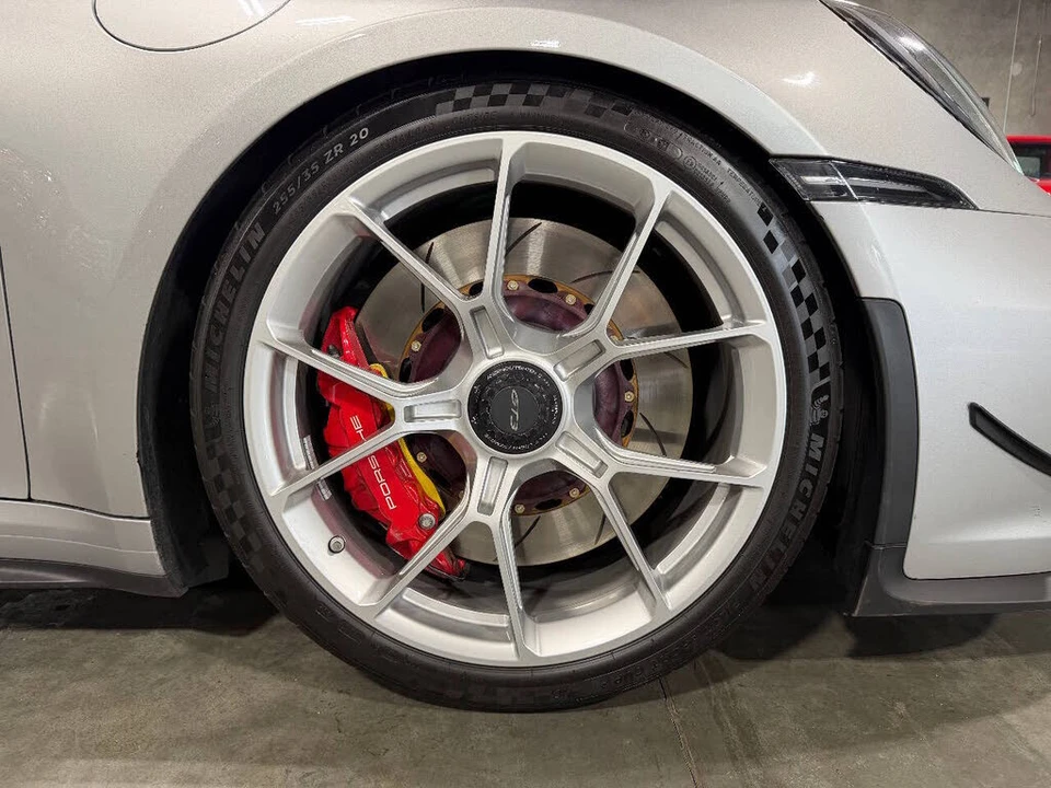 2022 Porsche 992 GT3 - Image 16 of 31