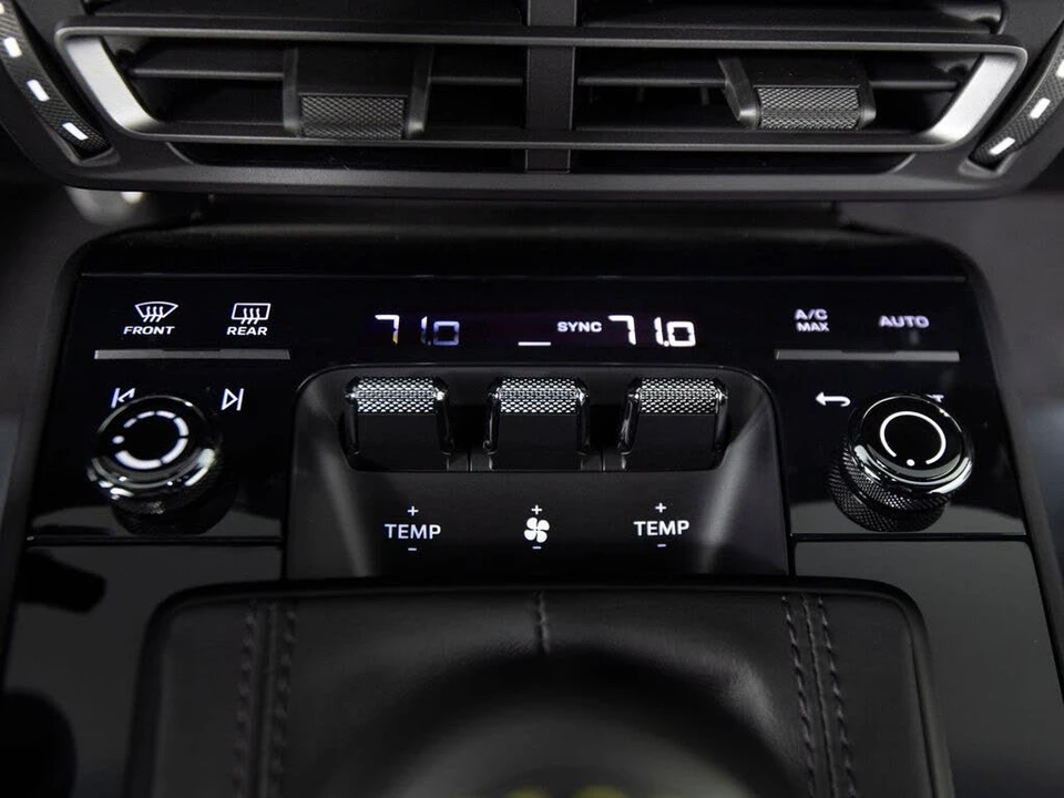 2022 Porsche 992 GT3 - Image 27 of 31