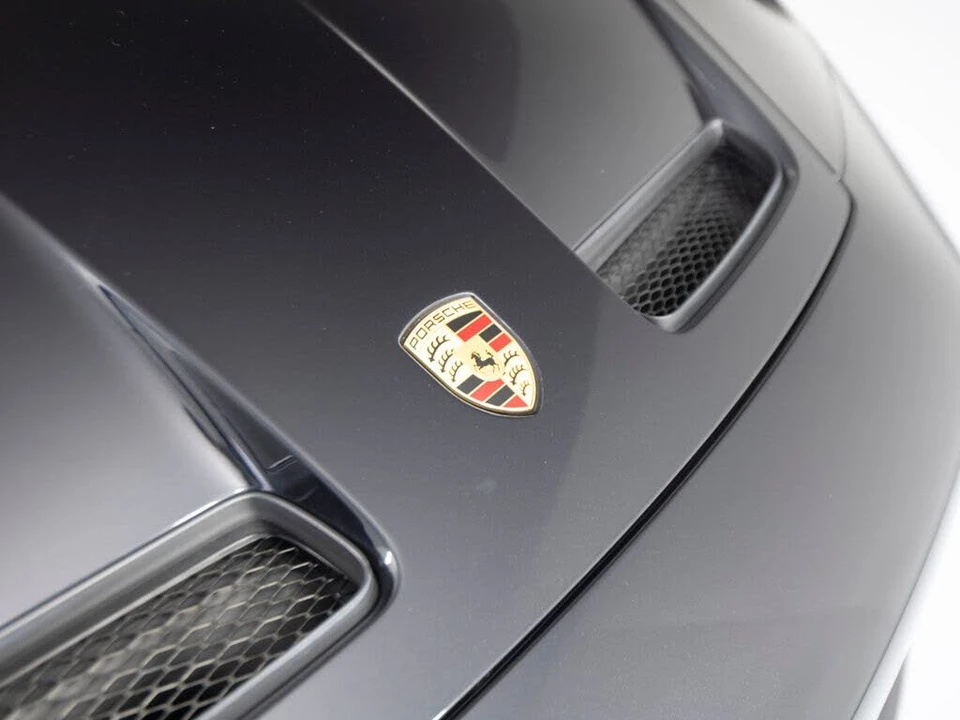 2022 Porsche 992 GT3 - Image 14 of 31