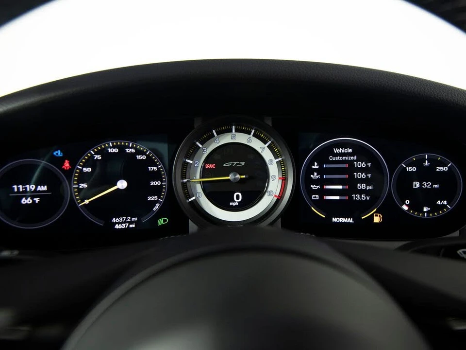 2022 Porsche 992 GT3 - Image 23 of 31