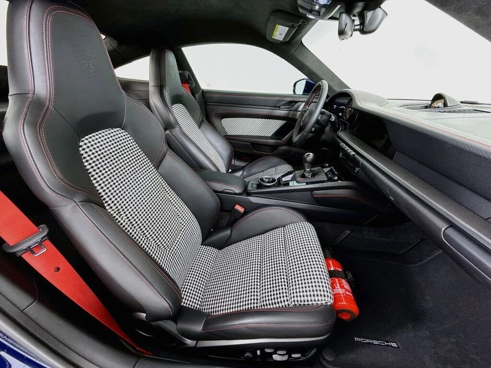 2022 Porsche 992 GT3 - Image 28 of 31