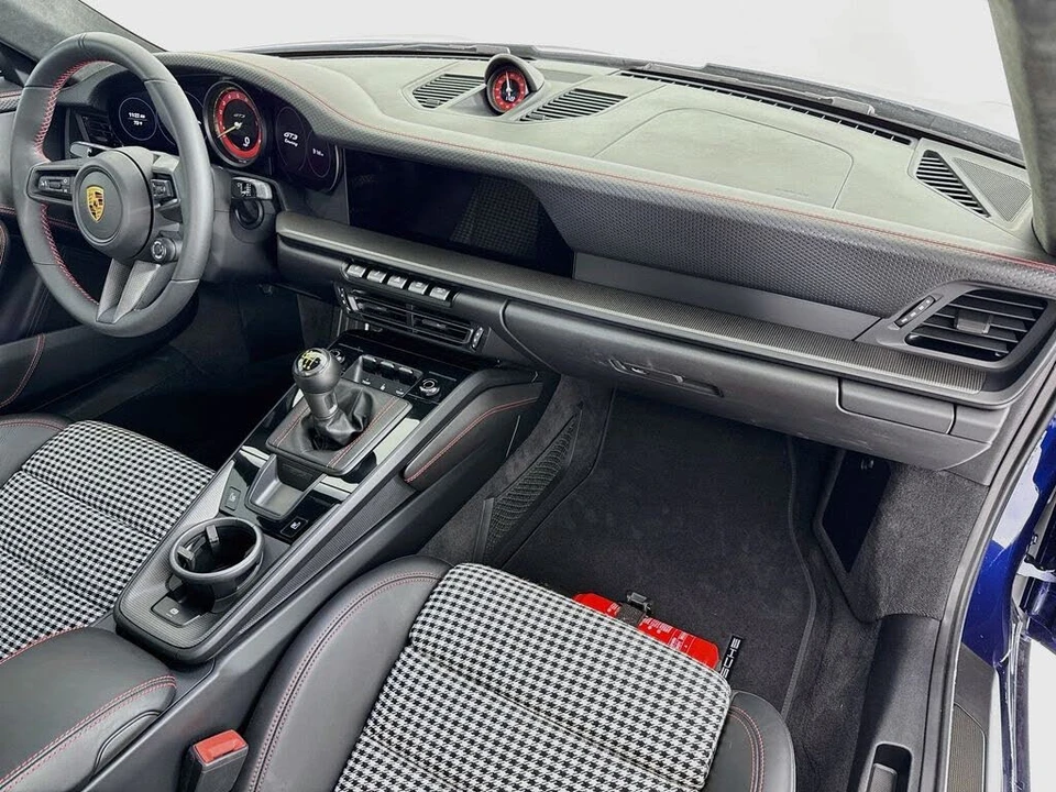 2022 Porsche 992 GT3 - Image 29 of 31