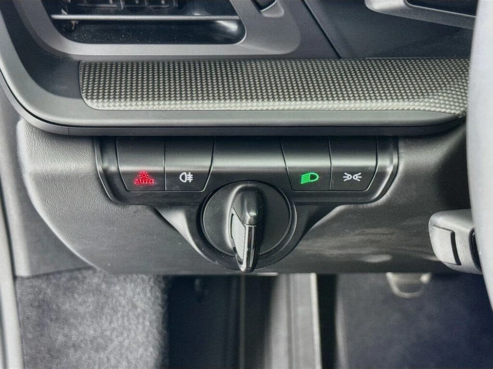2022 Porsche 992 GT3 - Image 14 of 31