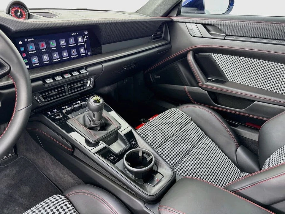 2022 Porsche 992 GT3 - Image 25 of 31