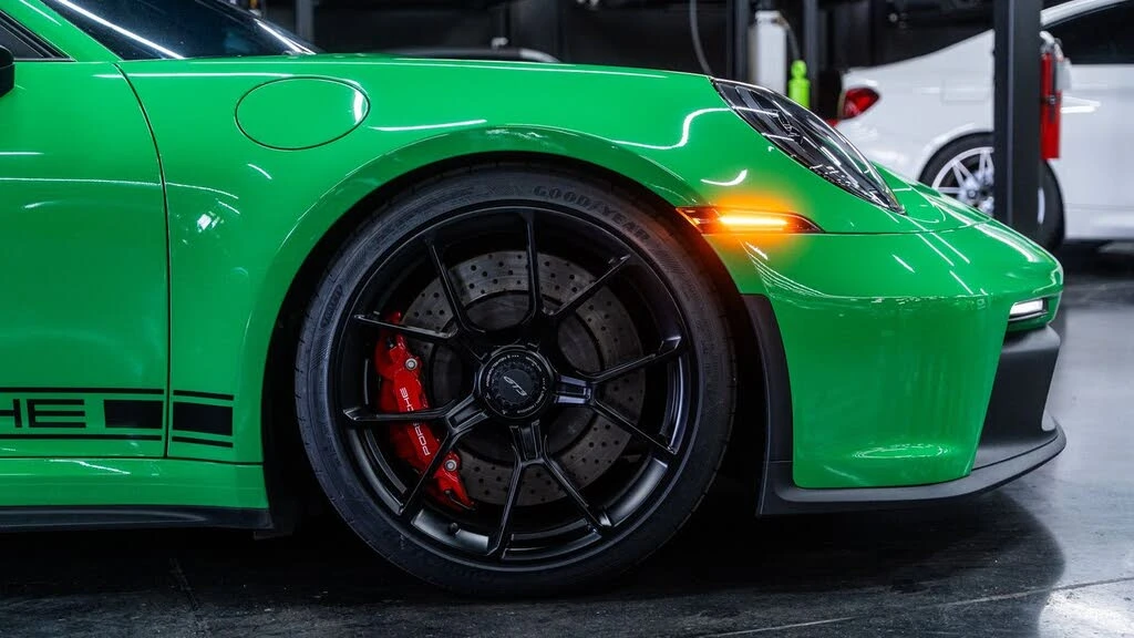2022 Porsche 992 GT3 - Image 2 of 31