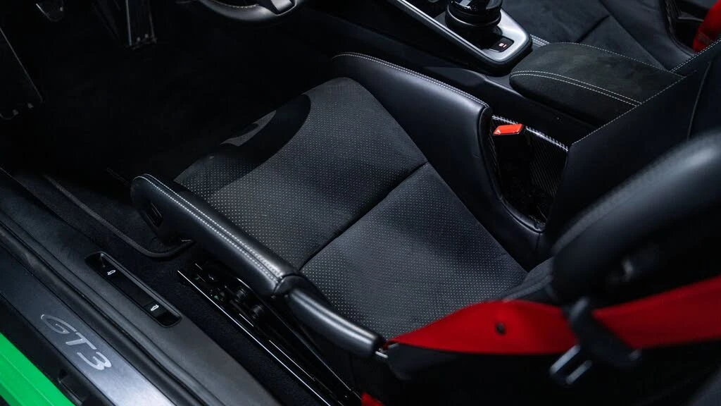 2022 Porsche 992 GT3 - Image 23 of 31