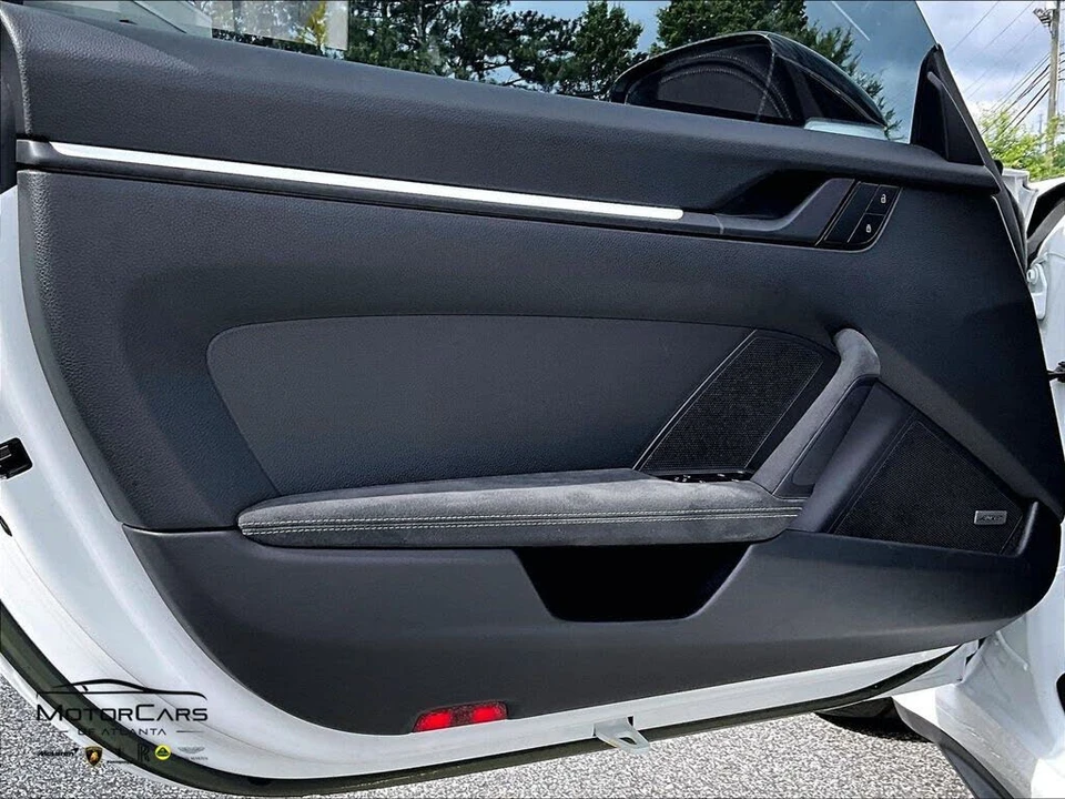 2022 Porsche 992 GT3 - Image 21 of 29