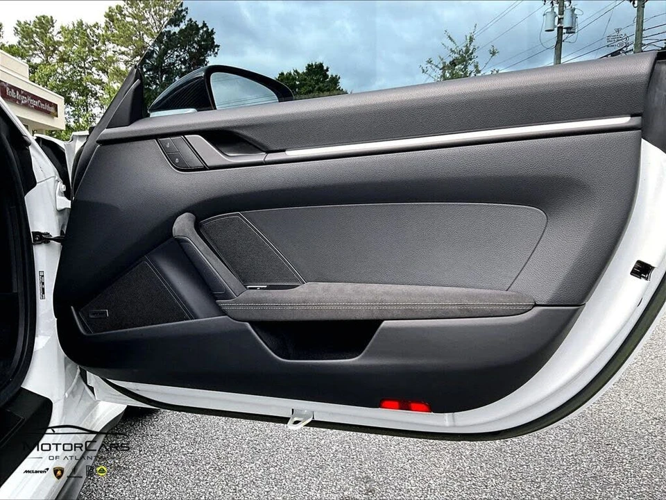 2022 Porsche 992 GT3 - Image 22 of 29