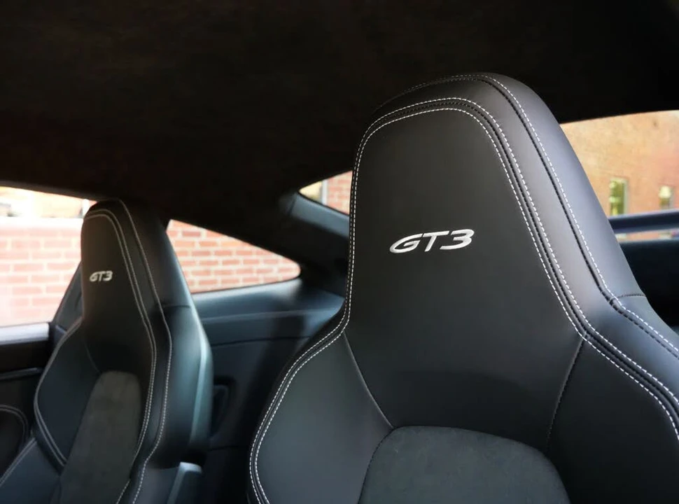 2022 Porsche 992 GT3 - Image 15 of 27