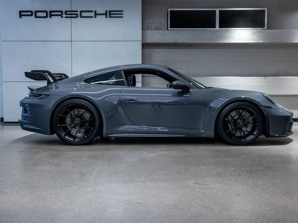 2022 Porsche 992 GT3 - Image 9 of 31