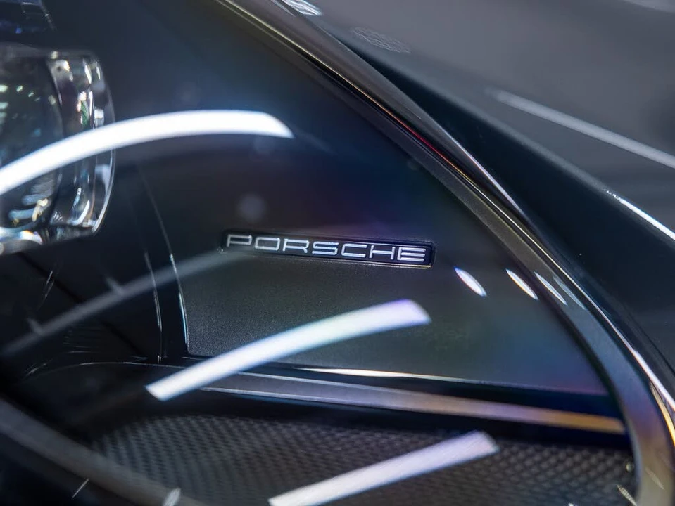 2022 Porsche 992 GT3 - Image 16 of 31