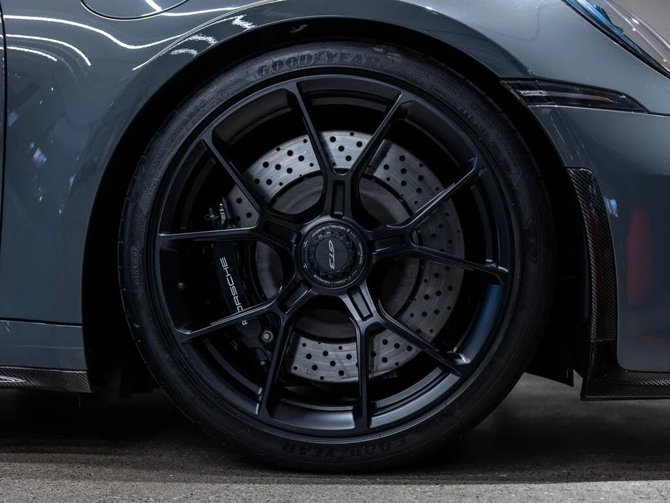 2022 Porsche 992 GT3 - Image 23 of 31