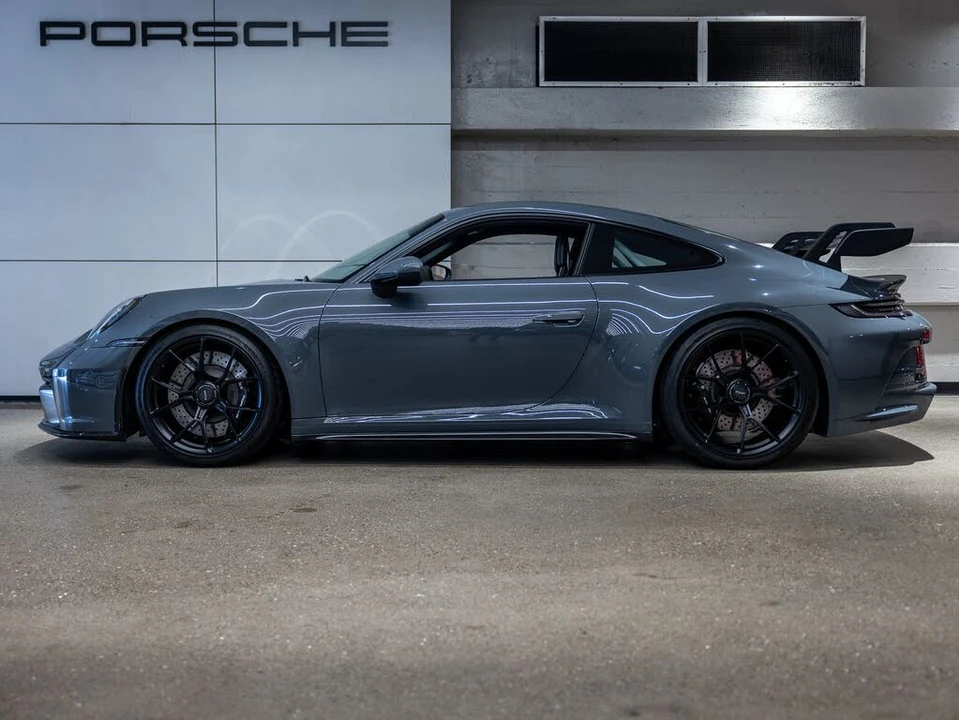 2022 Porsche 992 GT3 - Image 2 of 31