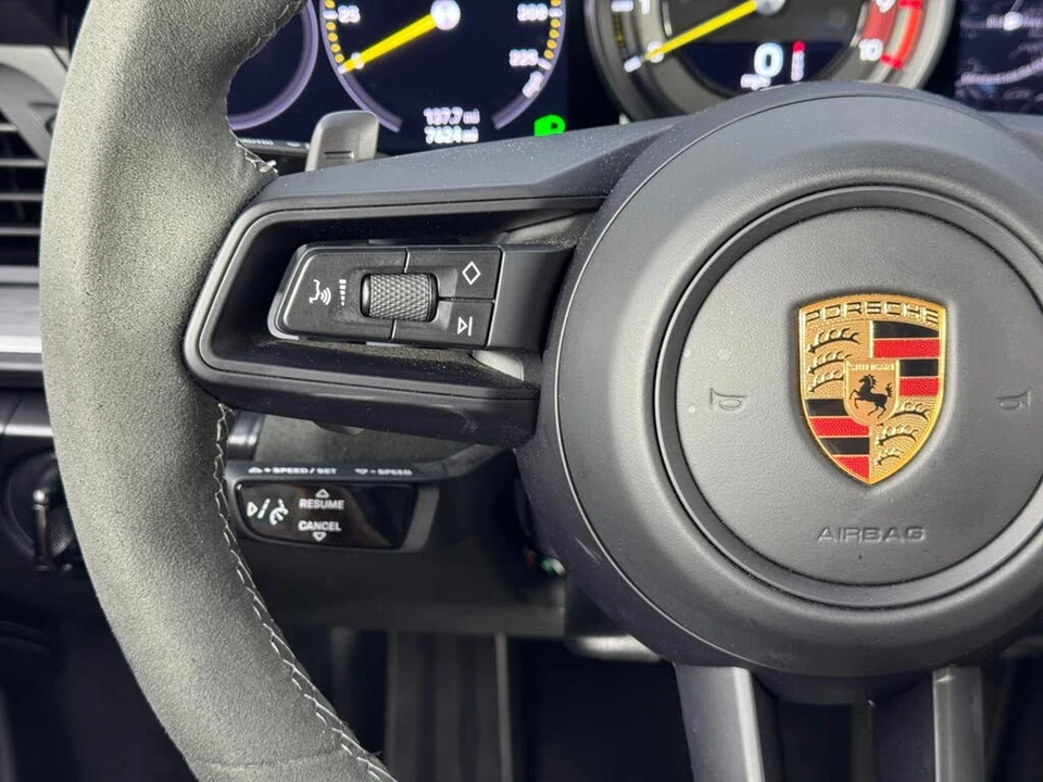 2022 Porsche 992 GT3 - Image 19 of 31