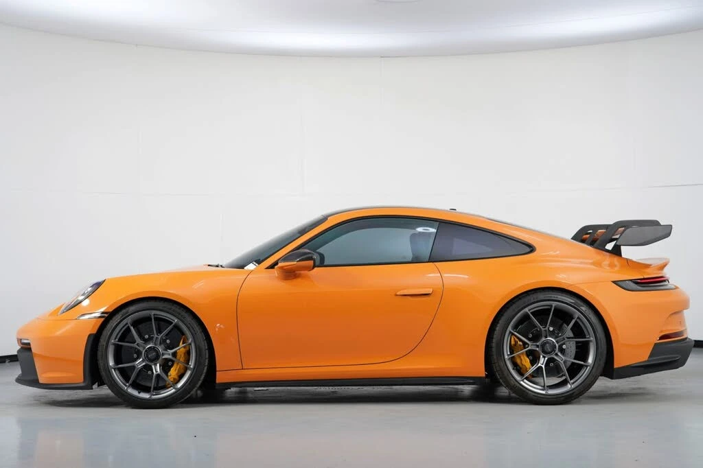 2022 Porsche 992 GT3 - Image 9 of 31