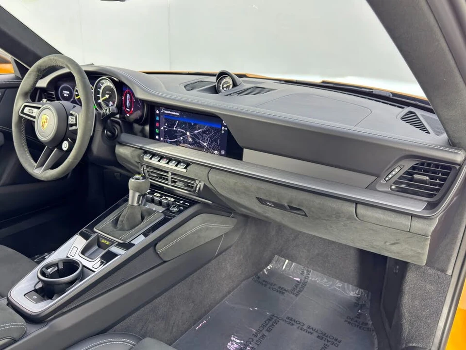 2022 Porsche 992 GT3 - Image 13 of 31