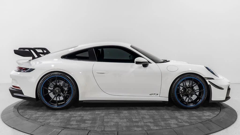 2022 Porsche 992 GT3 - Image 10 of 31