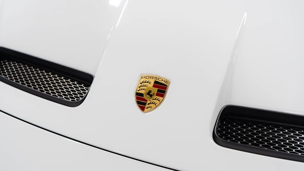 2022 Porsche 992 GT3 - Image 16 of 31