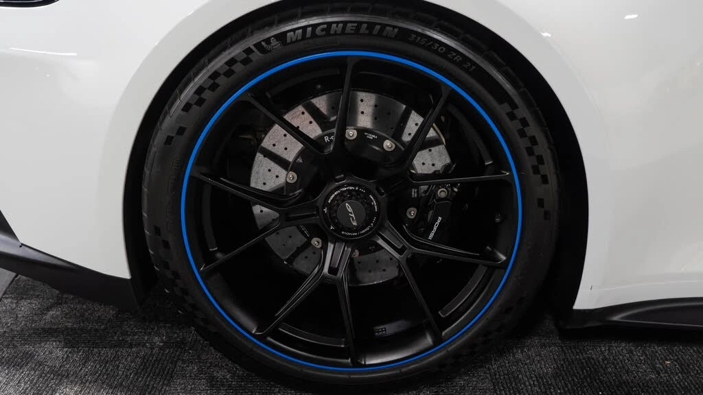 2022 Porsche 992 GT3 - Image 28 of 31