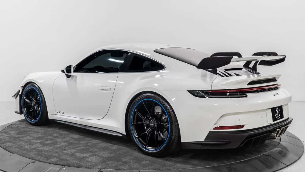 2022 Porsche 992 GT3 - Image 5 of 31