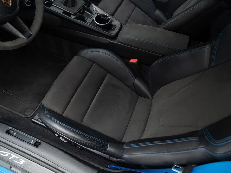 2022 Porsche 992 GT3 - Image 17 of 31
