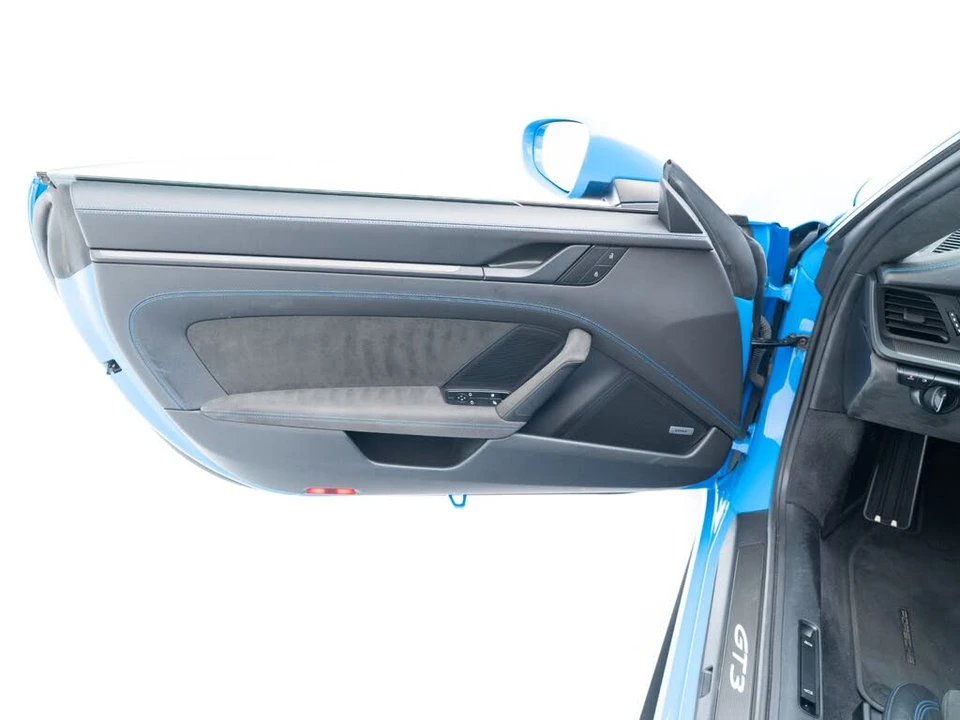 2022 Porsche 992 GT3 - Image 21 of 31