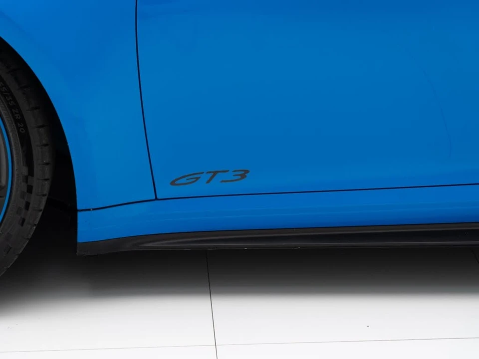 2022 Porsche 992 GT3 - Image 13 of 31