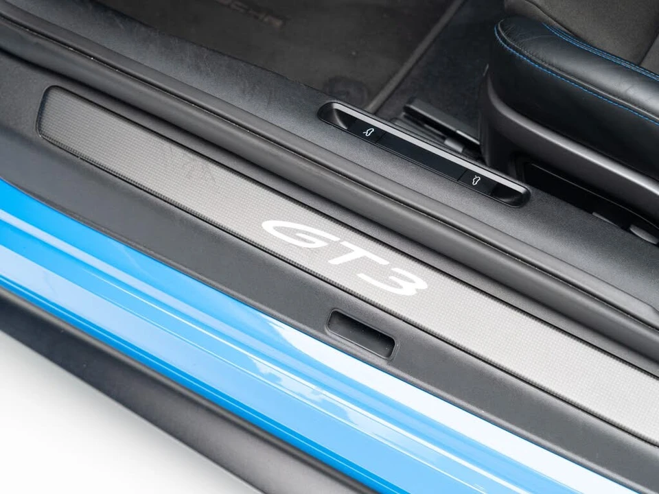 2022 Porsche 992 GT3 - Image 15 of 31