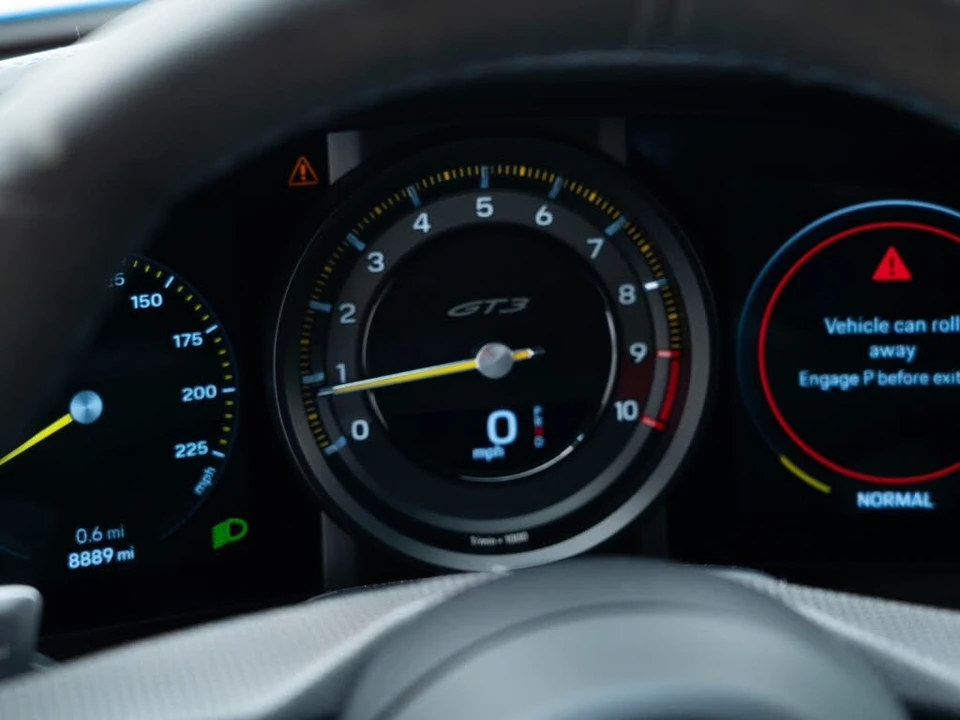 2022 Porsche 992 GT3 - Image 24 of 31
