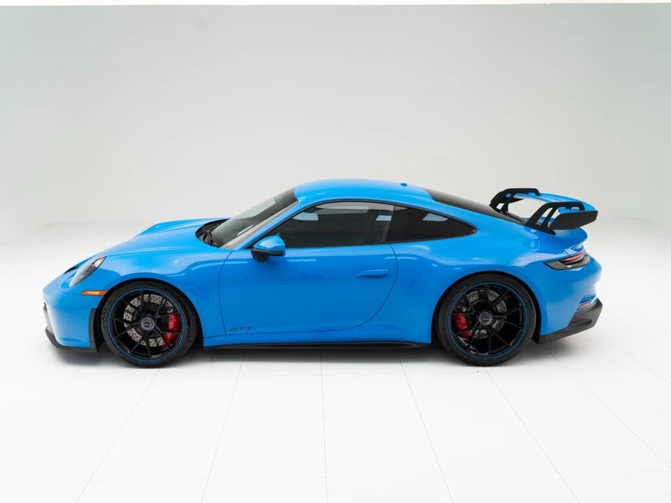 2022 Porsche 992 GT3 - Image 2 of 31