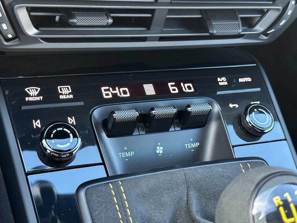 2022 Porsche 992 GT3 - Image 19 of 29