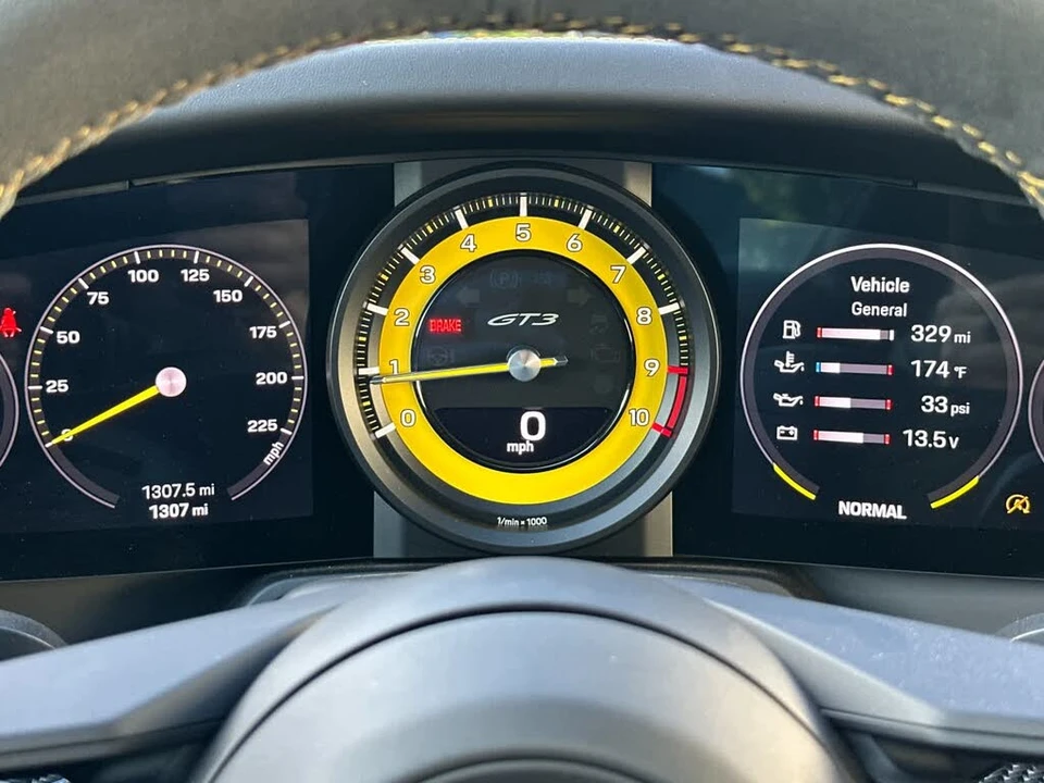2022 Porsche 992 GT3 - Image 24 of 29