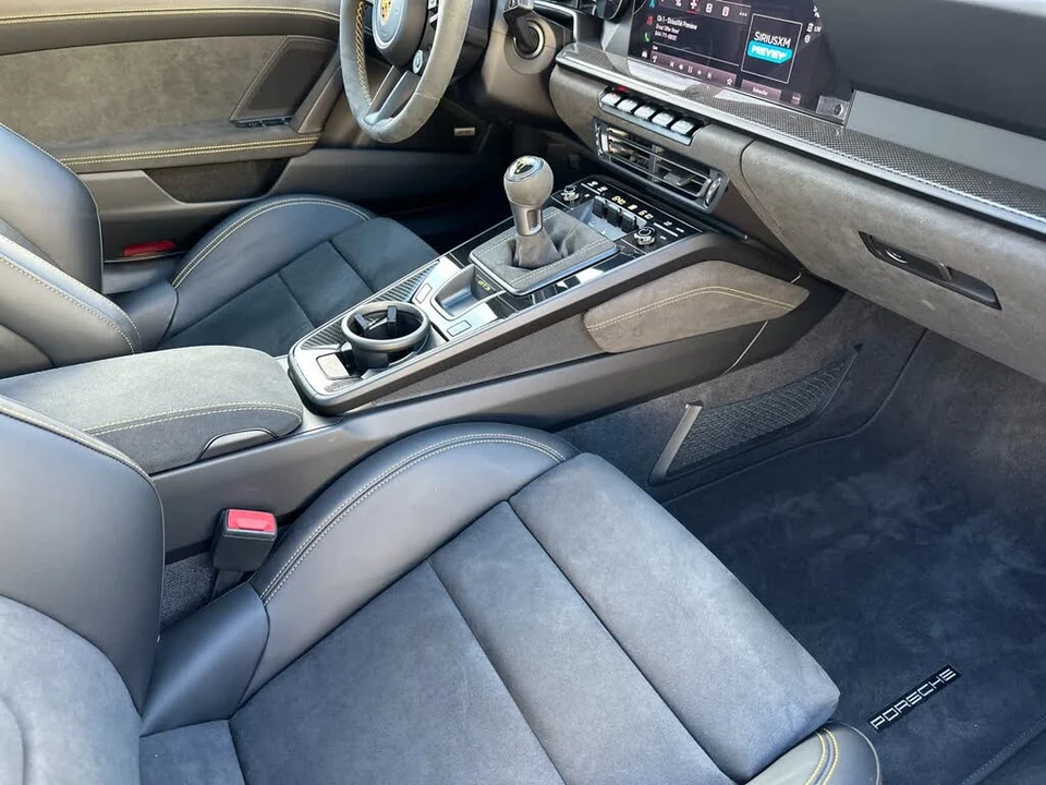 2022 Porsche 992 GT3 - Image 13 of 29