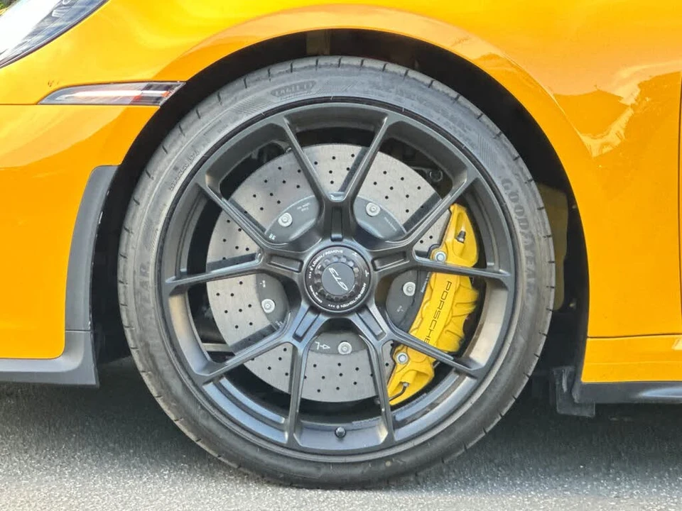 2022 Porsche 992 GT3 - Image 26 of 29