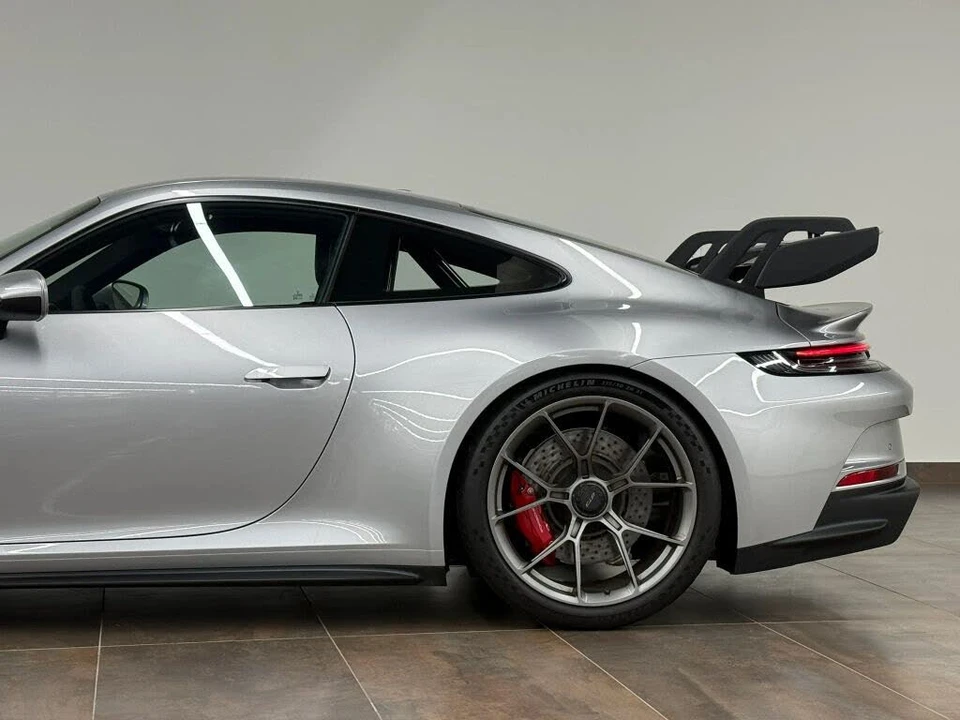 2022 Porsche 992 GT3 - Image 6 of 31