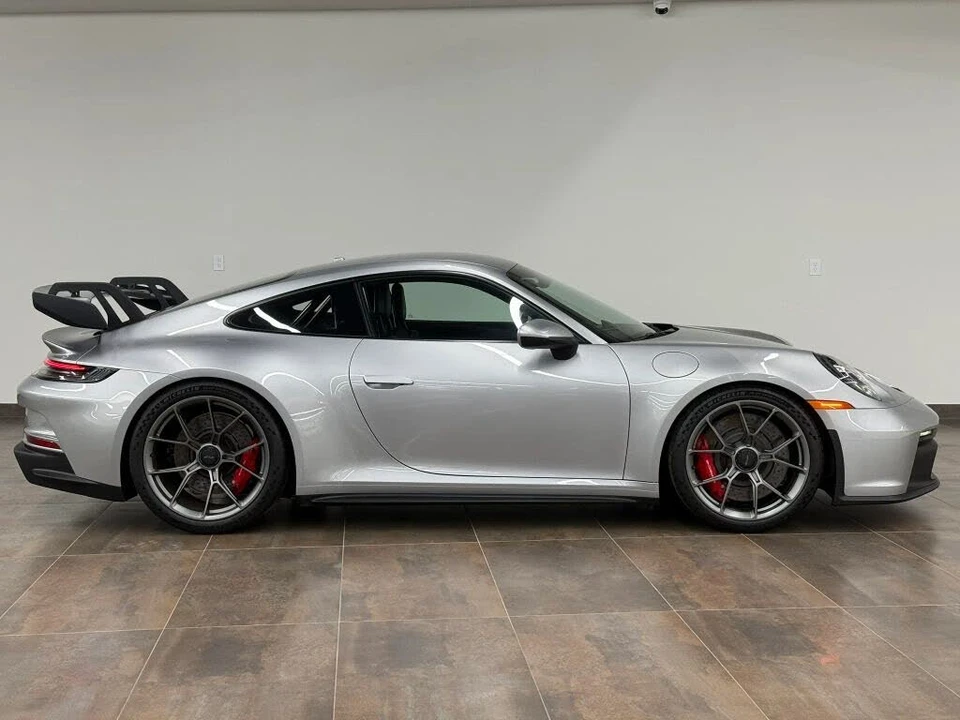 2022 Porsche 992 GT3 - Image 12 of 31