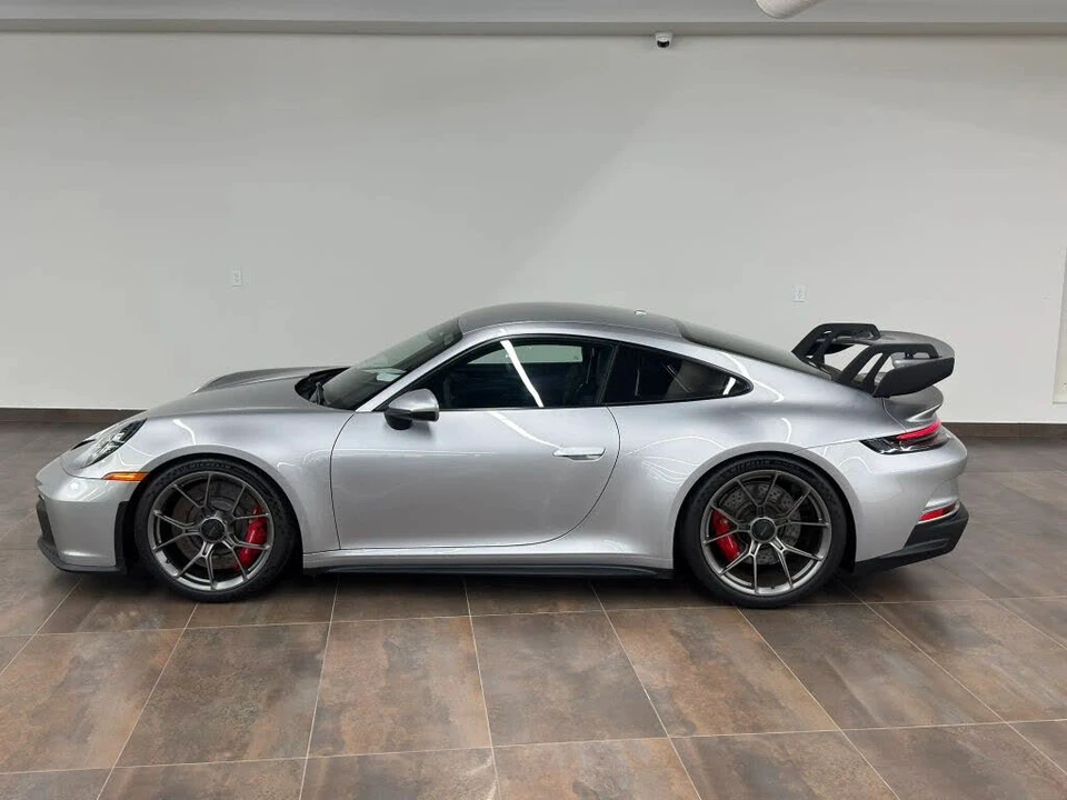 2022 Porsche 992 GT3 - Image 10 of 31